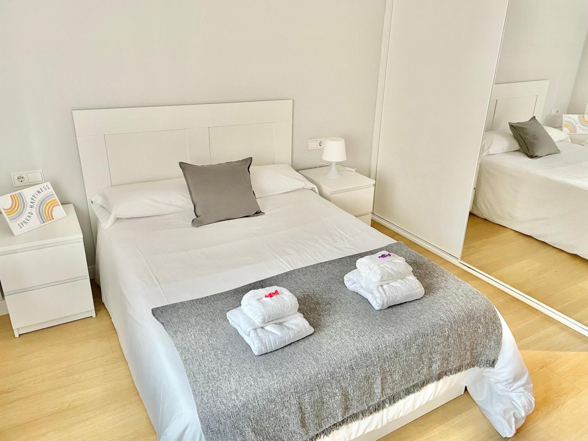 Apartamento San Lorenzo Playa. Vistas Al Mar. Gijón Buitenkant foto