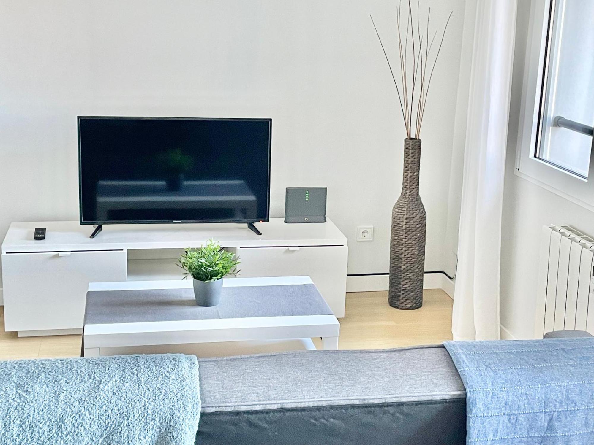 Apartamento San Lorenzo Playa. Vistas Al Mar. Gijón Buitenkant foto