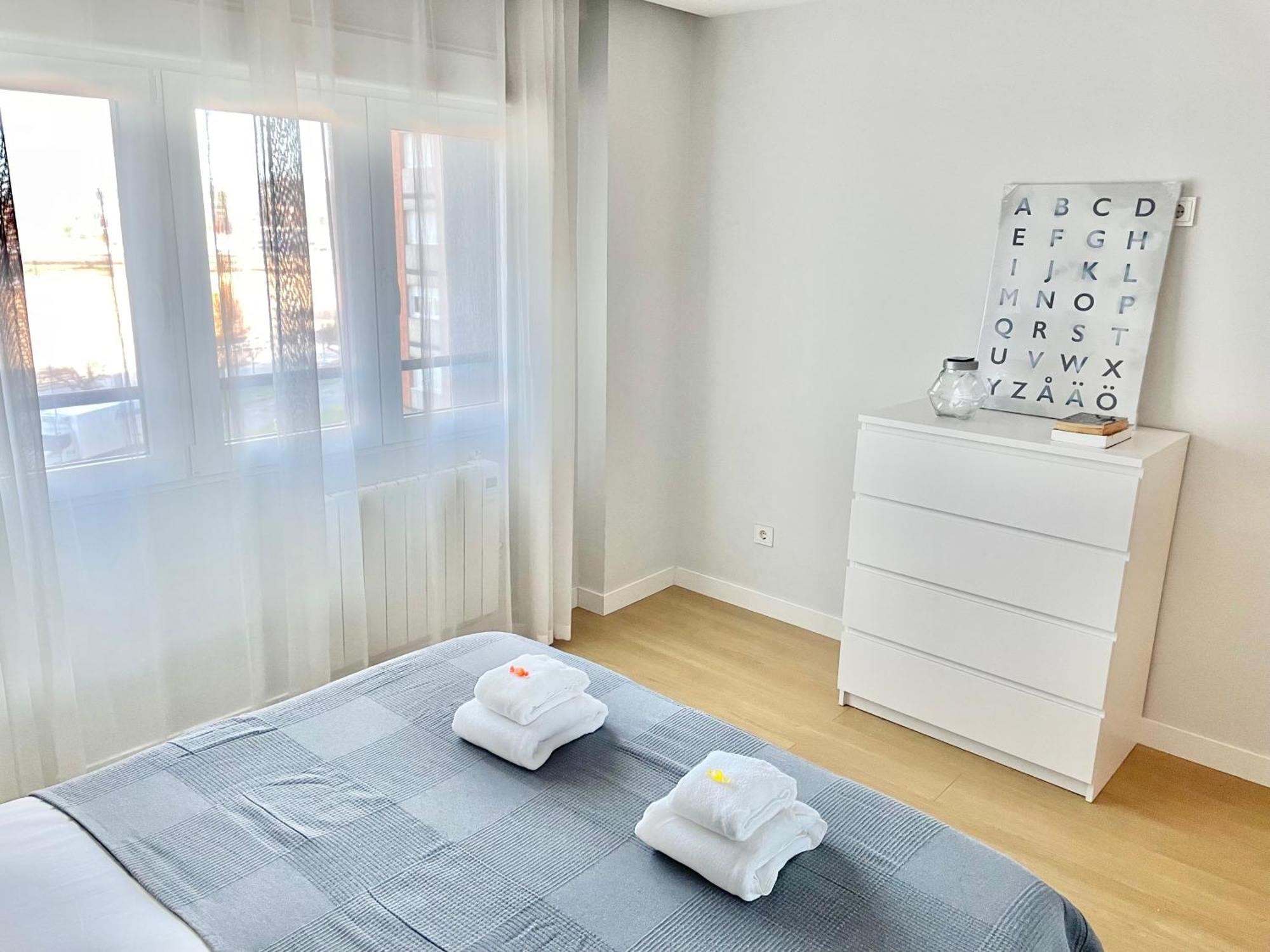 Apartamento San Lorenzo Playa. Vistas Al Mar. Gijón Buitenkant foto